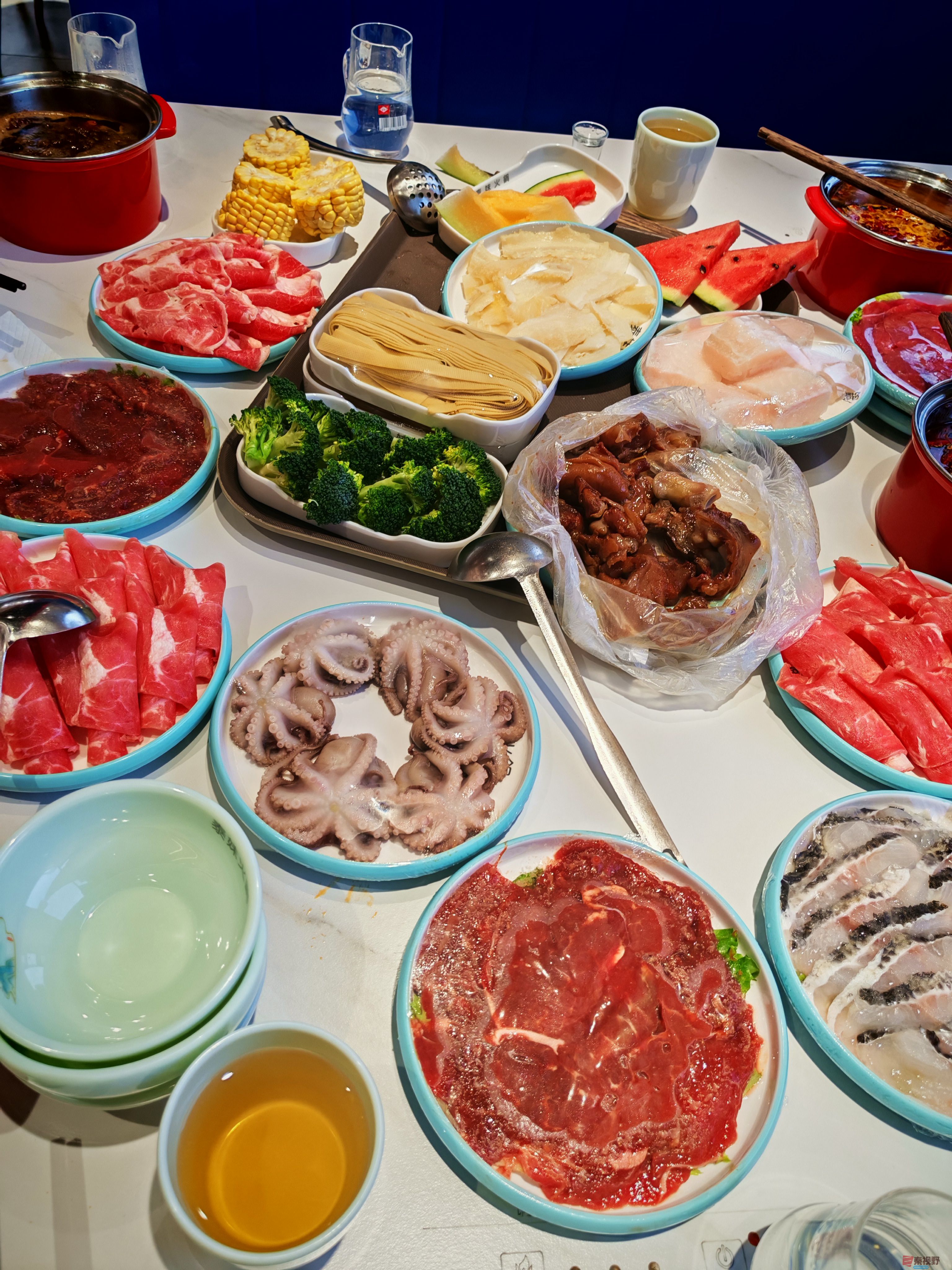 铜川老区这家的火锅店环境很不错，菜品味道好（2）