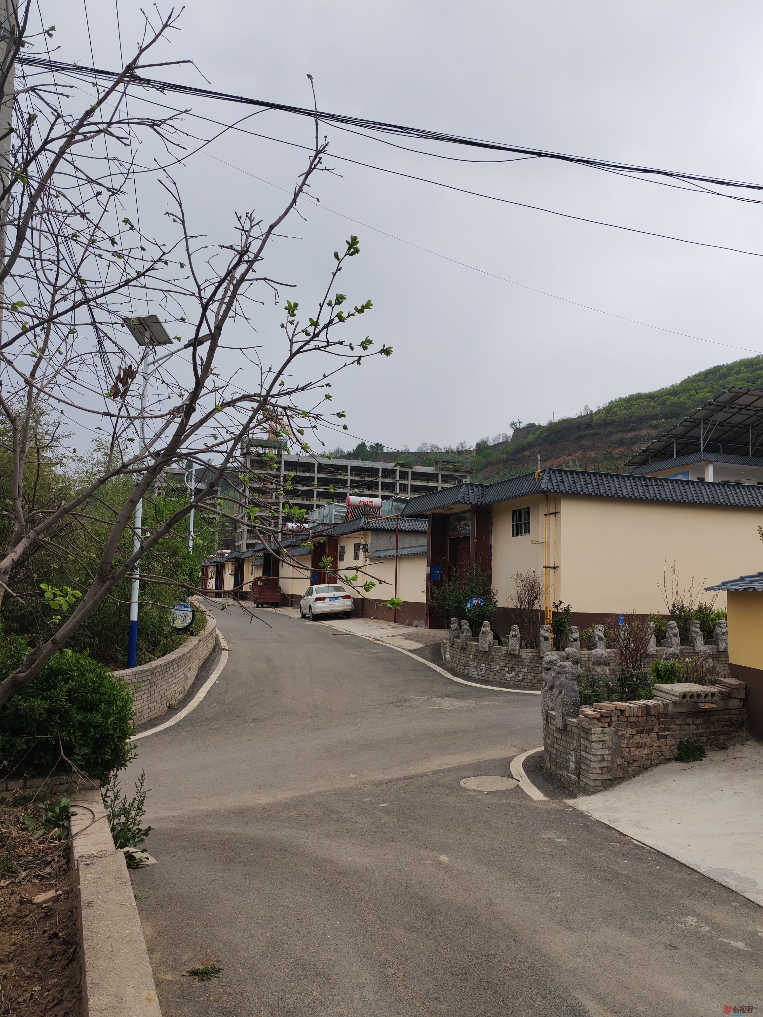 铜川王益区王家河杨树沟城乡结合部的景色