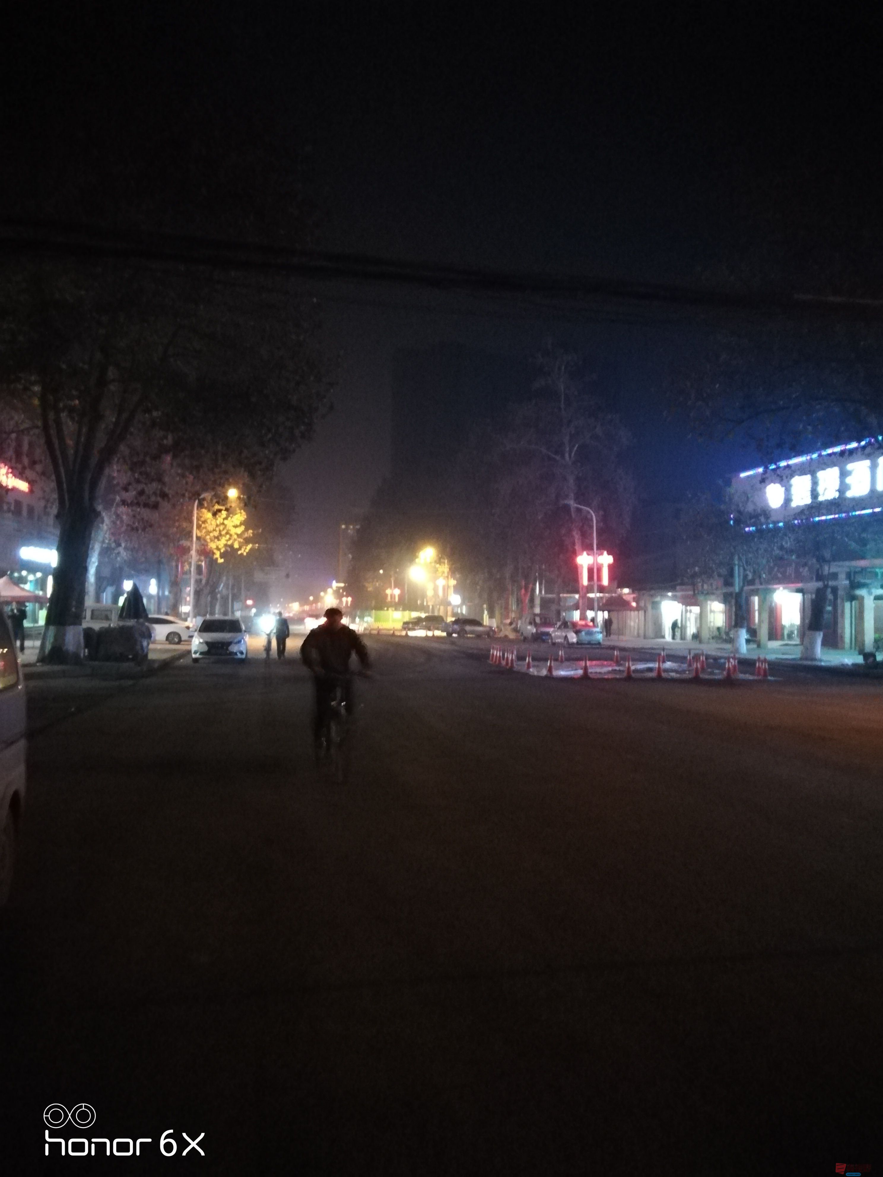 终南山下的夜色【摄影周春辉】