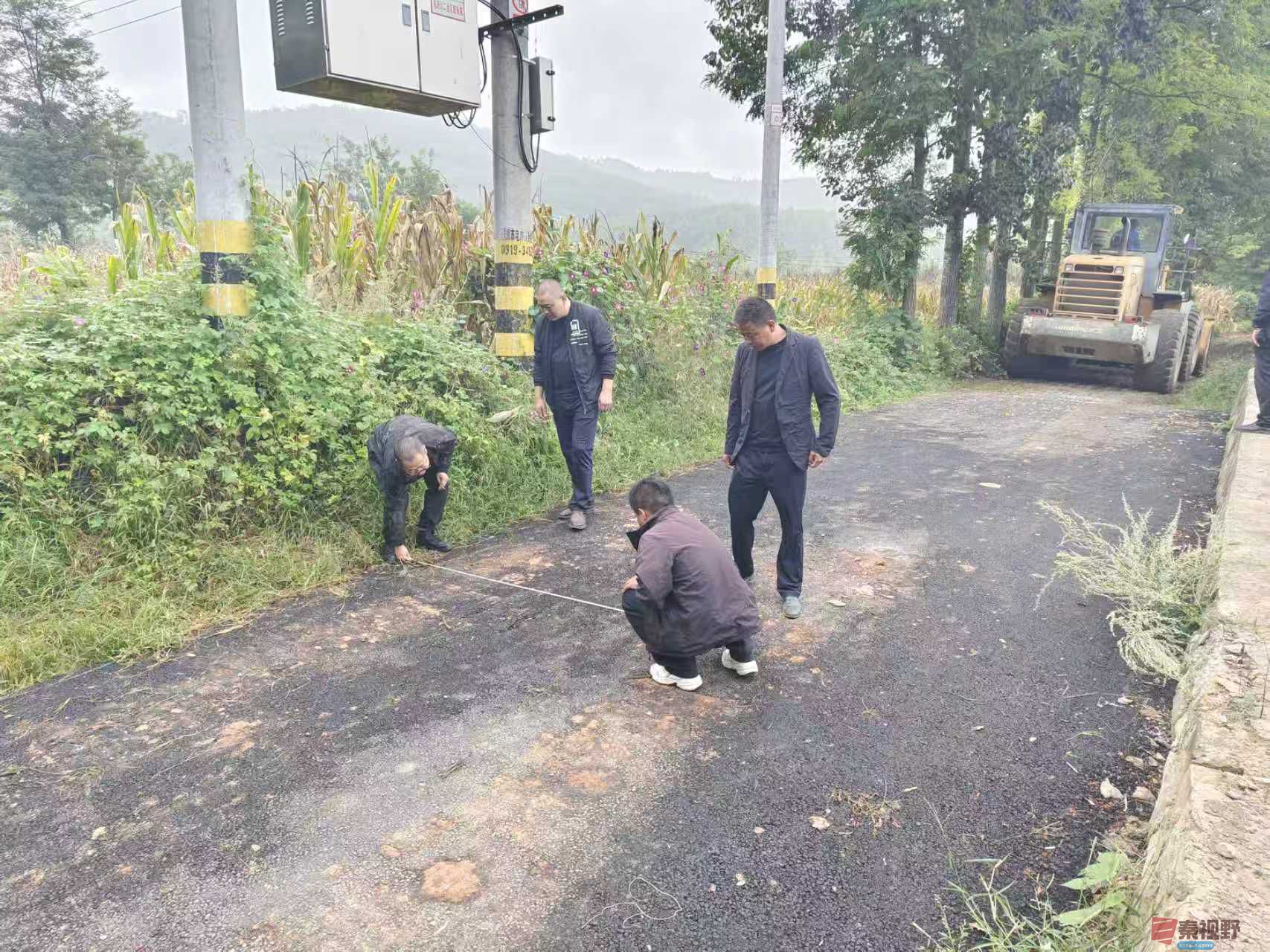 陕煤铜川矿业公司情系红土镇东王村：生产路项目落地 产业线发展提速