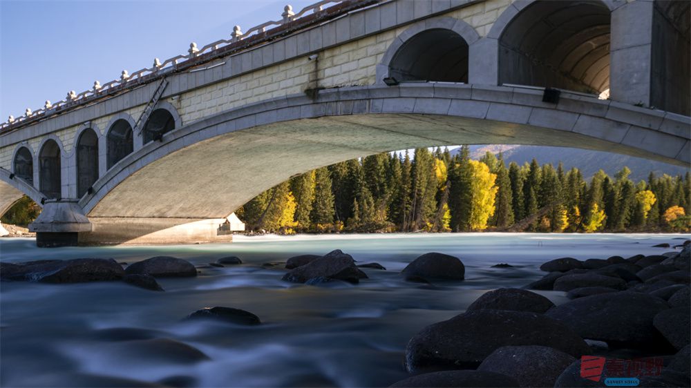 春夏秋冬压缩_20251003232547 (1).jpg