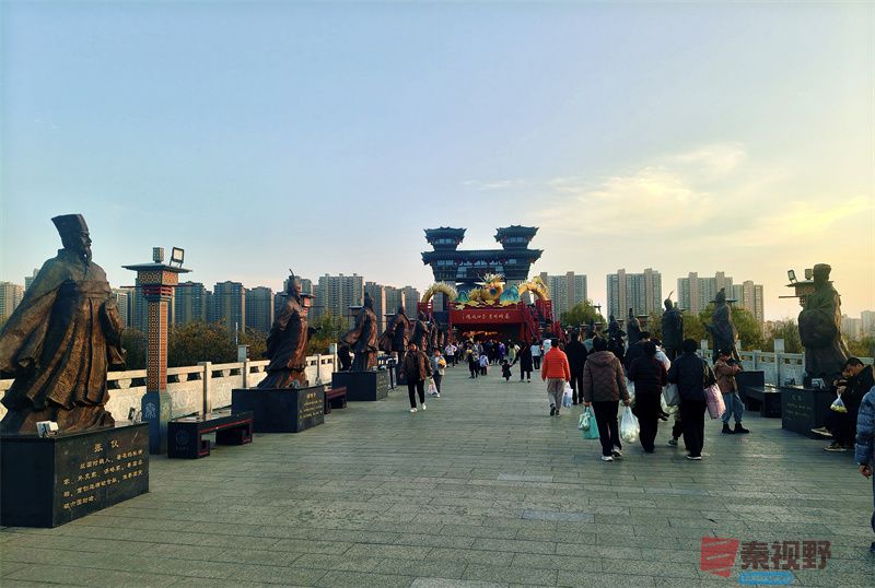 任周民咸阳古渡廊桥压缩_20251124090202_362_1580 (11).jpg