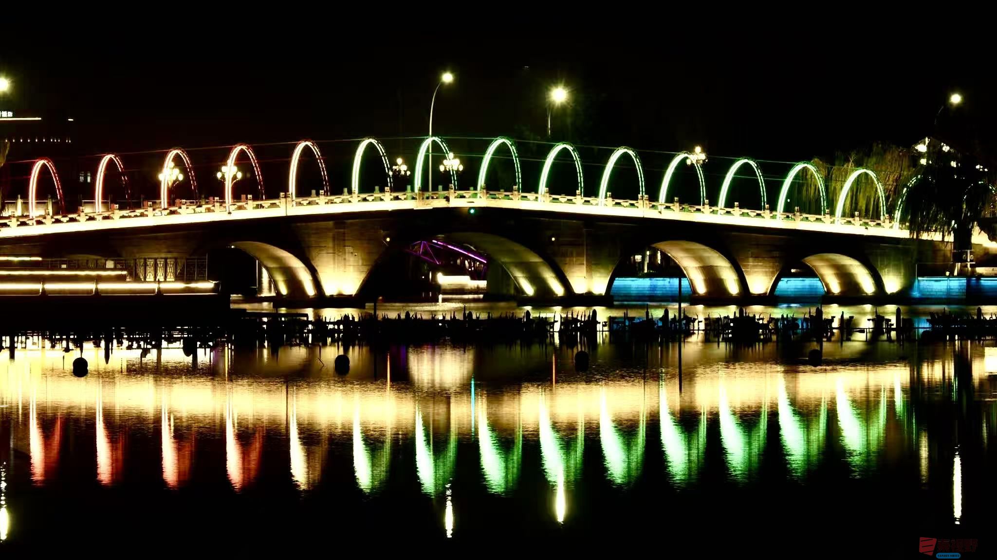 平湖市明湖公园夜色【摄影黄风升】