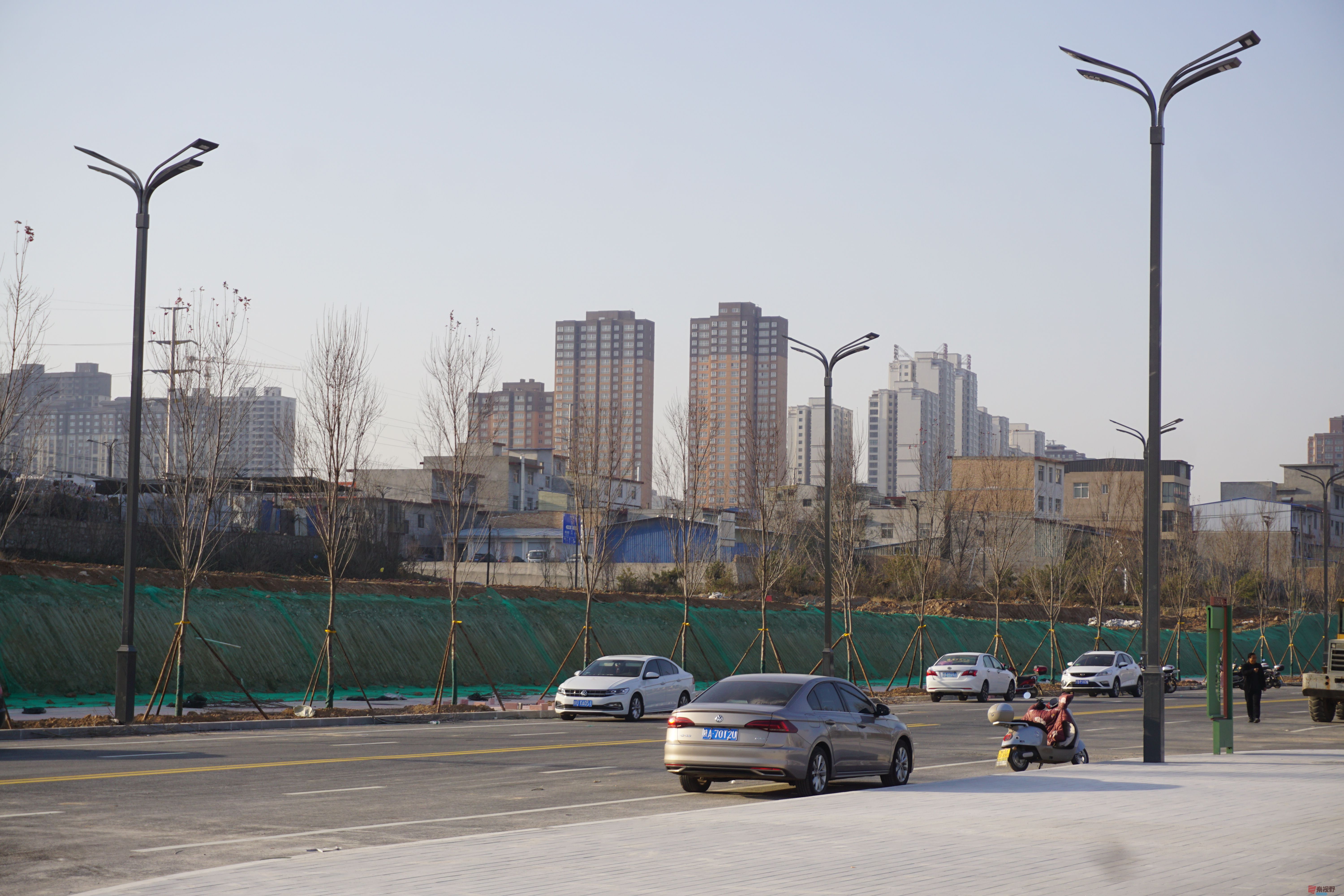 孙宏伟西延高铁铜川站掠影_20251201105956_120_469 (3).jpg