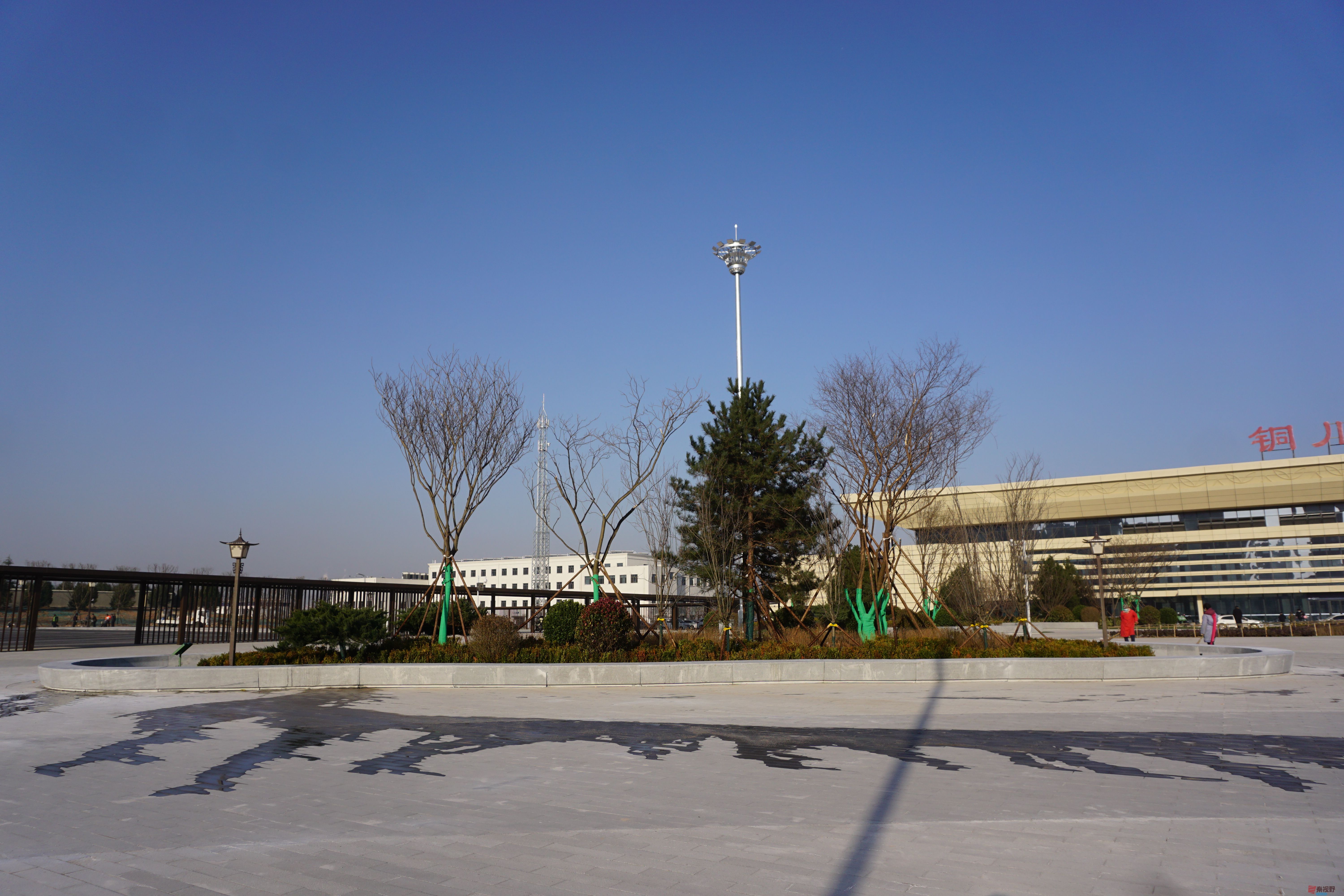 孙宏伟西延高铁铜川站掠影_20251201105956_120_469 (4).jpg