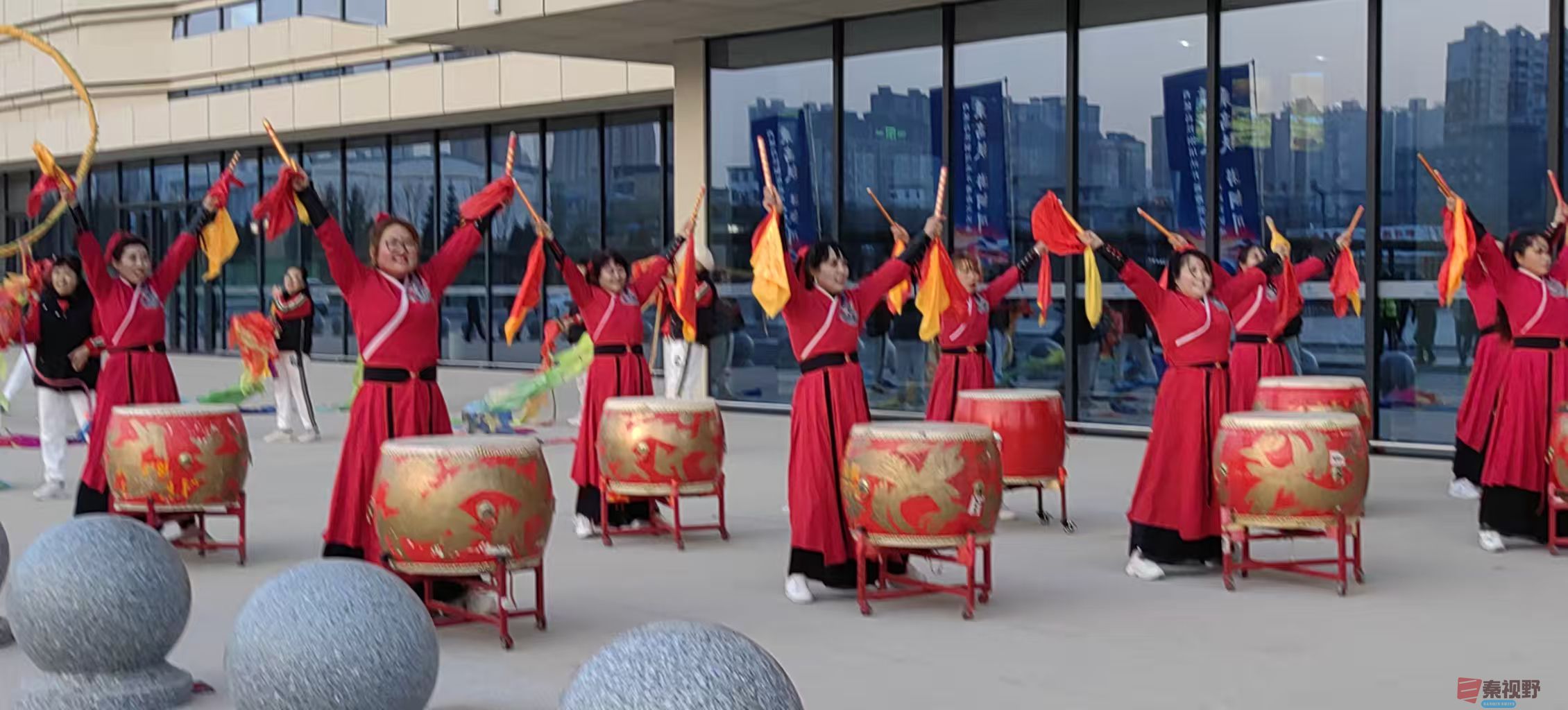 <strong>铜川高铁开通，文旅欢迎您光临【摄影绿海雪塬】</strong>