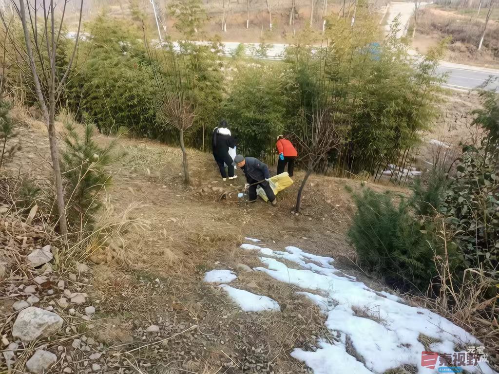 <strong>【铜川王益区王家河村】迎新春清河道  共建和美家园</strong>