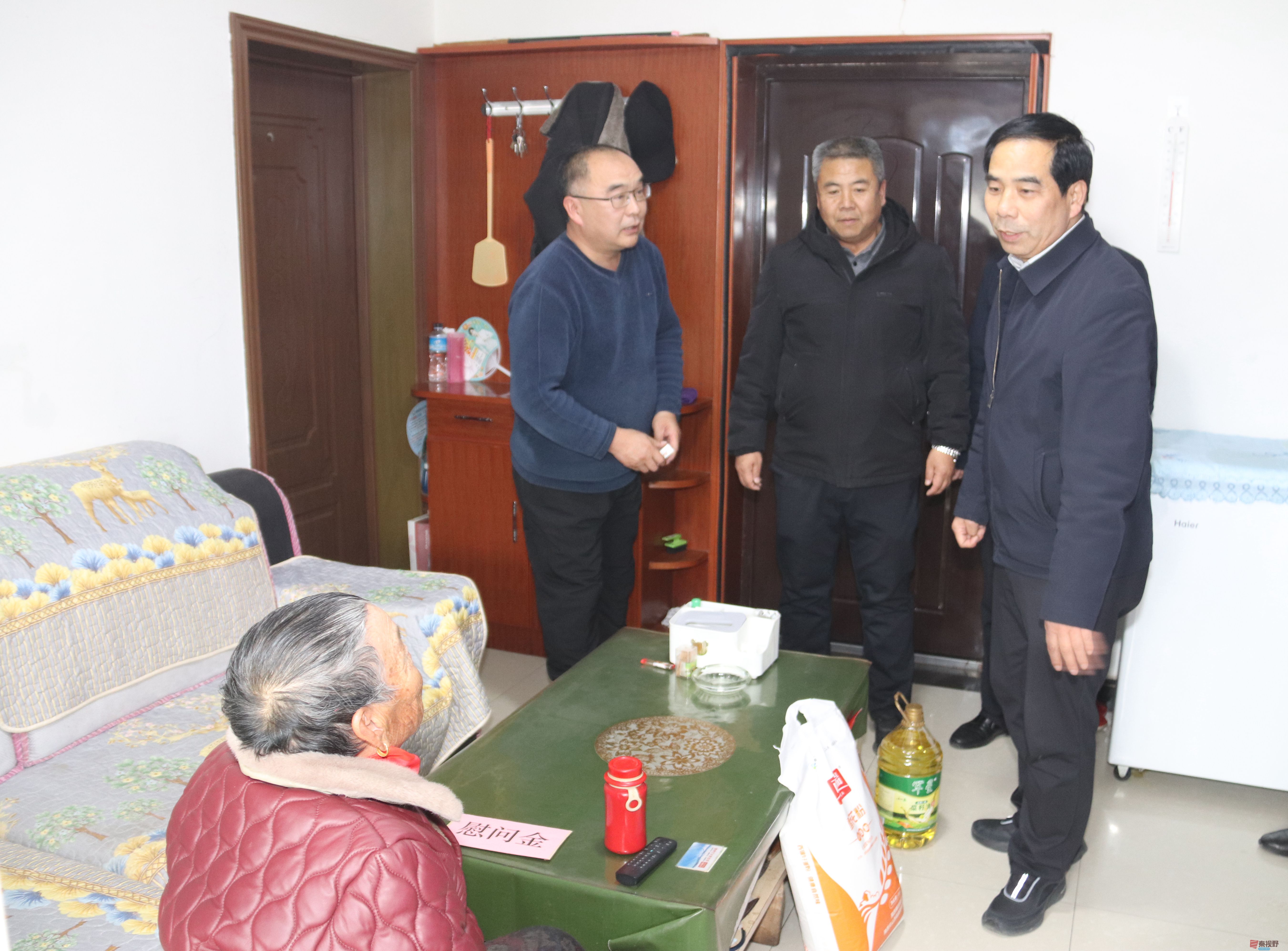 <strong>陕西铜川鸭口公司领导慰问困难党员和困难职工</strong>